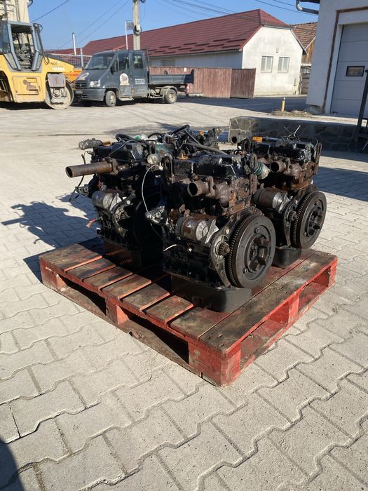 Motor Yannmar 3TNV76 cu trei cilindrii
