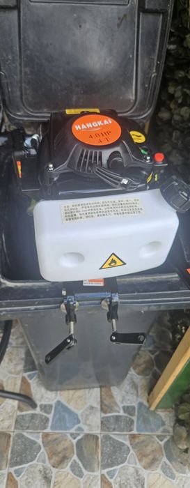 Vând motor barca