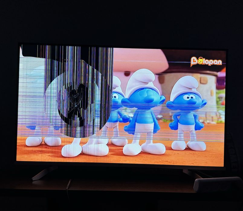 Телевизор Artel.