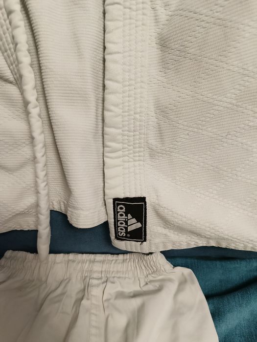Кимоно для дзюдо Adidas на 7-9 лет