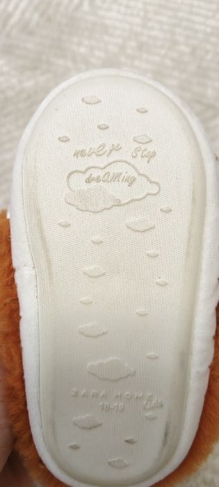 UGG Zara kids - mas 18-19 (9-12 luni)