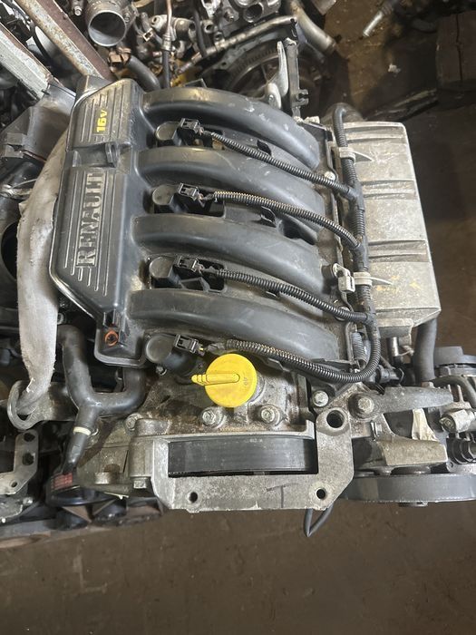 Двигатель Лада Ларгус К4М Рено