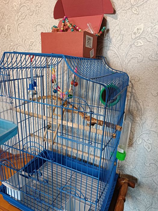 Продам клетку для попугаев