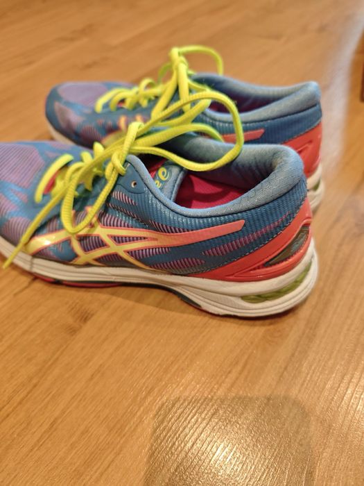 Спортни обувки Asics