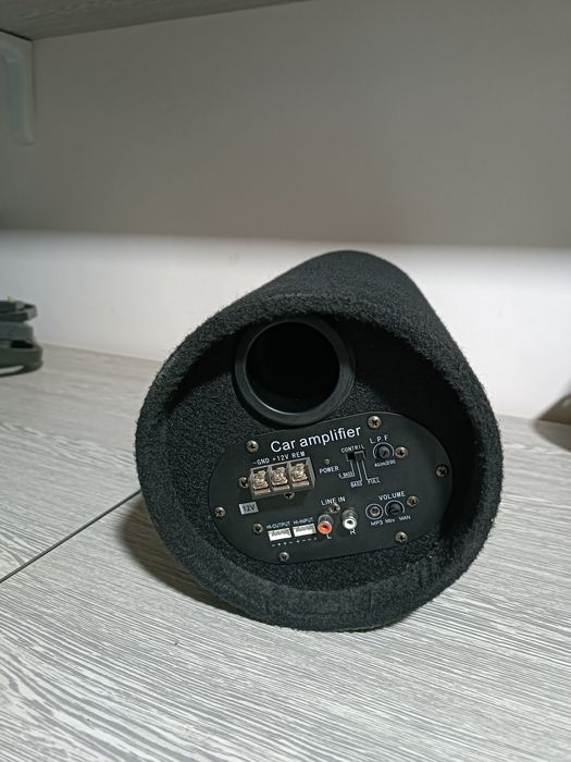 Активный сабвуфер