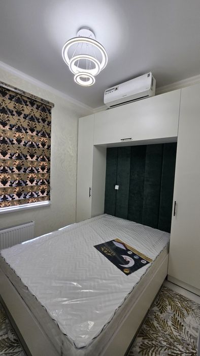 Квартира сотилади узимни уйим 5 этажлик лифтлиг дом курилиши зур дом