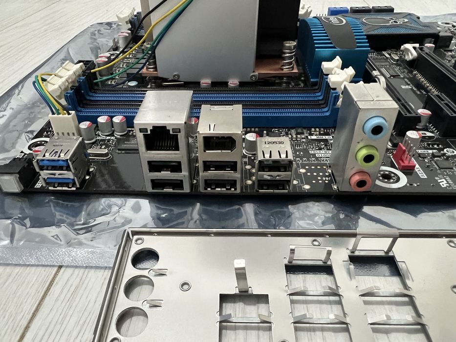 Placa baza Gaming Intel DX79TO Extreme,Intel I7 3820,Cooler Dynatron