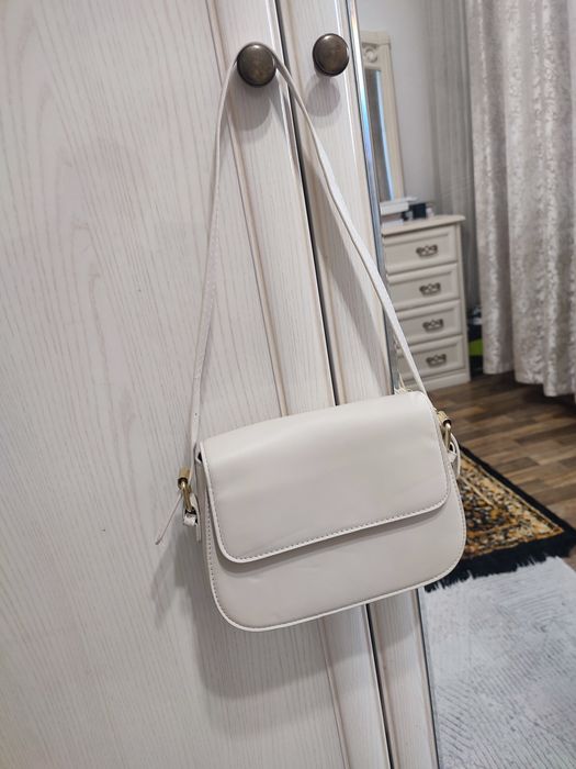 Сумка кросс-боди маленькая через плечо