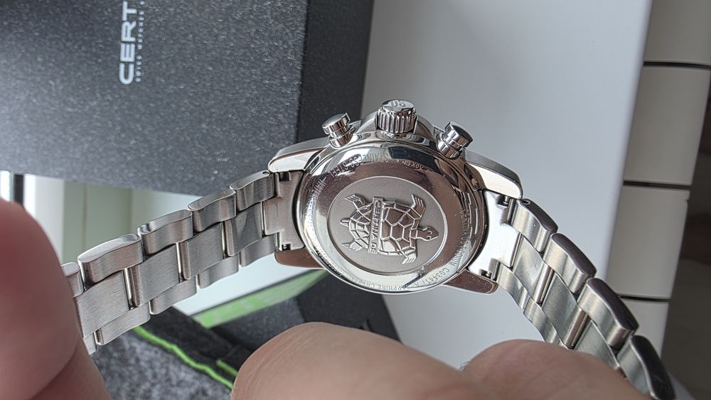 Кварцевые оригинальные часы certina