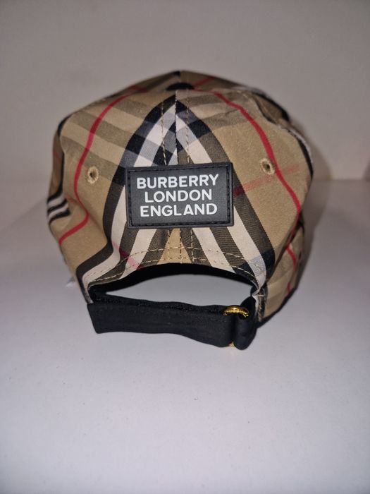 Sapca burberry noua