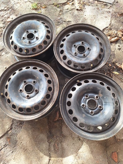 Метални джанти 15 цола и тасове