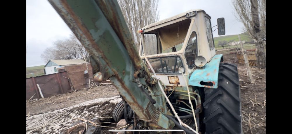 Трактор ЮМЗ