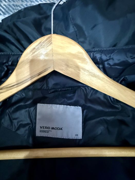 Продам женскую куртку