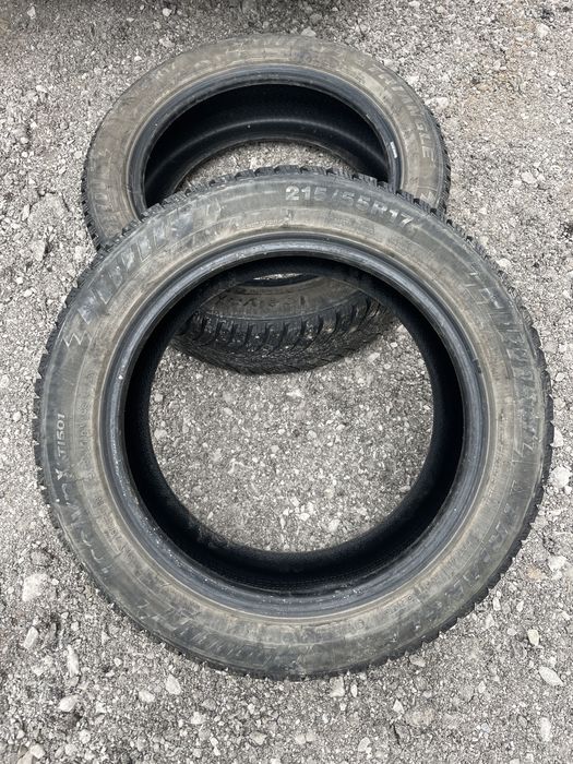 Продам шины зимние 215/55/17