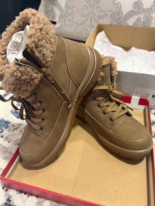 Женские сапожки новые