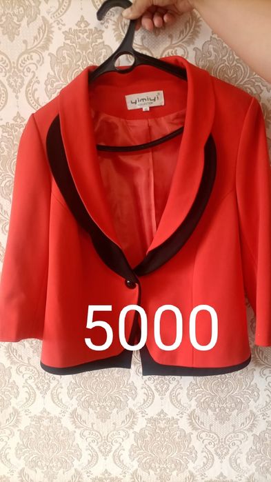 Продам платья хорошие