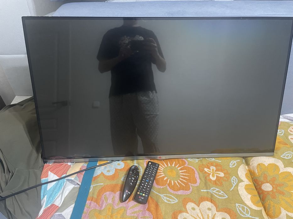 Продам смарт телевизор