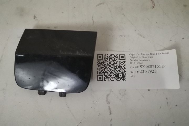 Capac Cui Tractare Bara Fata Stanga Original In Stare Buna Porsche  Ca