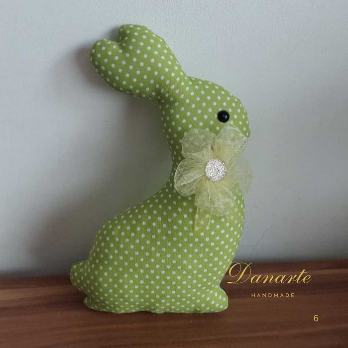 Ръчно изработен великденски заек – декорация за дома