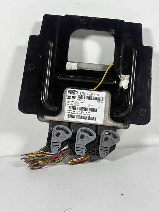 Компютър Двигател Пежо 307 2.0 Ситроен Ц4 2.0 Kompiutar Dvigatel Peugeot 307 2.0 Citroen C4 OEM: IAW 6LP1 .51