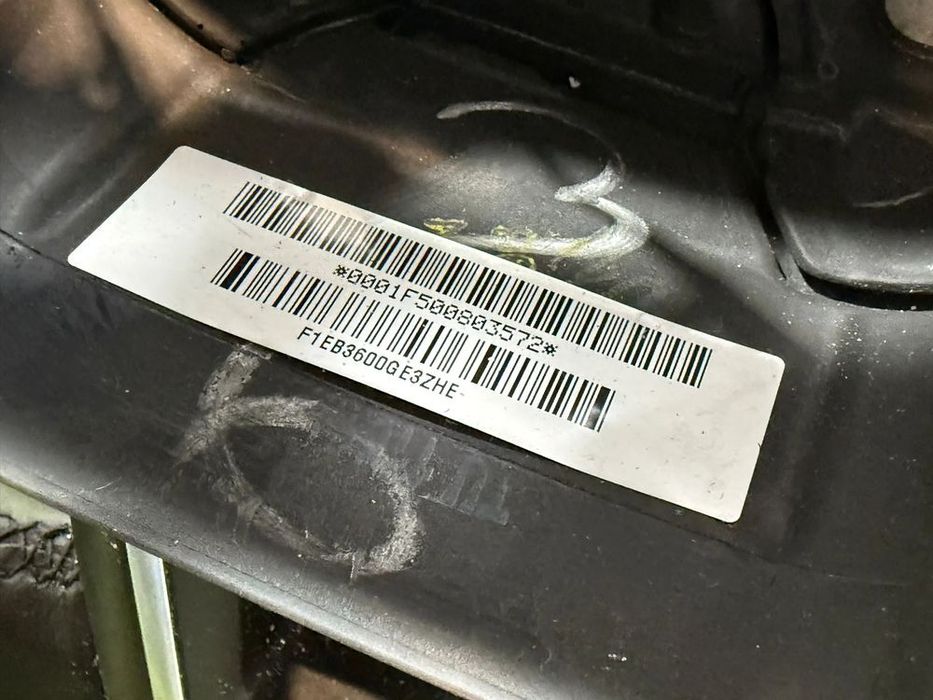 VOLAN PIELE FORD FOCUS MK3 2015  COD OEM 2014558 / F1EB-3600-GG3ZHE / HATCHBACK 2014-2019 4A2
