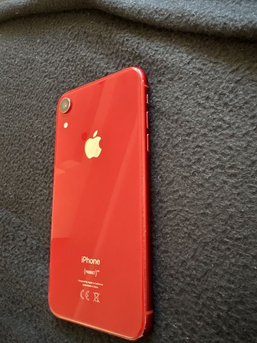 Iphone XR червен в отлично състояние !!!