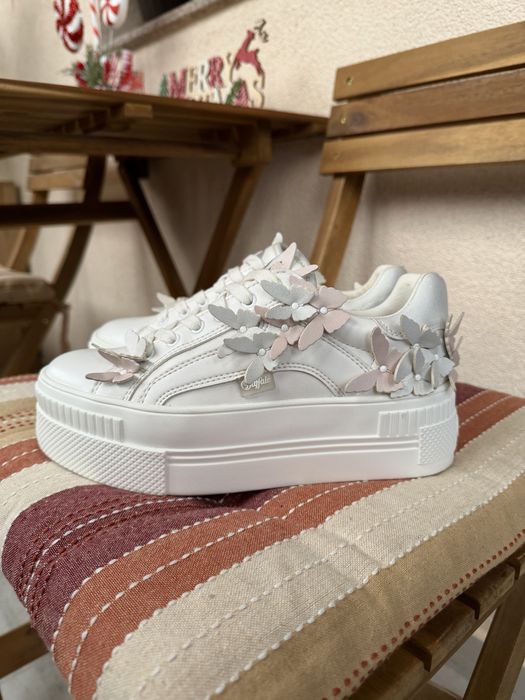 Adidasi albi pentru nunta sau cununie