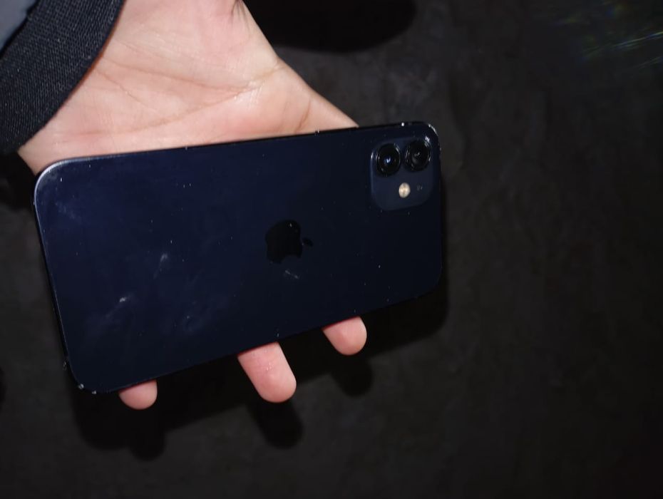 Продам Айфон 12 мини