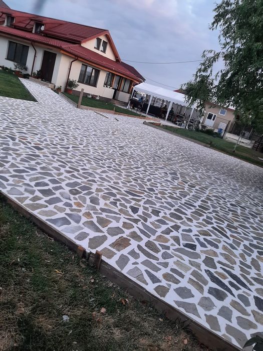 Piatra naturala de munte și Gazon rulou natural