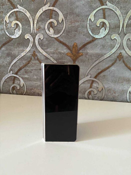 Продам Samsung Galaxy Z Fold 4