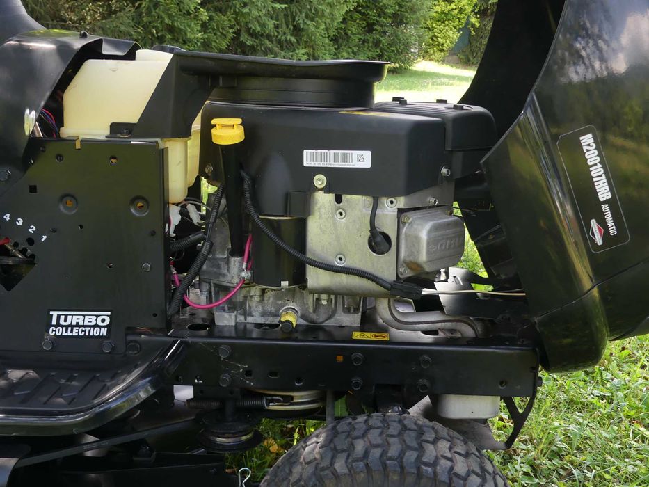 Tractoras de tuns gazon/iarba McCULLOCH/HUSQVARNA