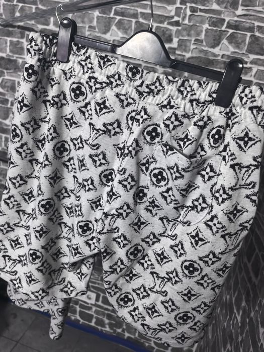 Luis Viton летен екип