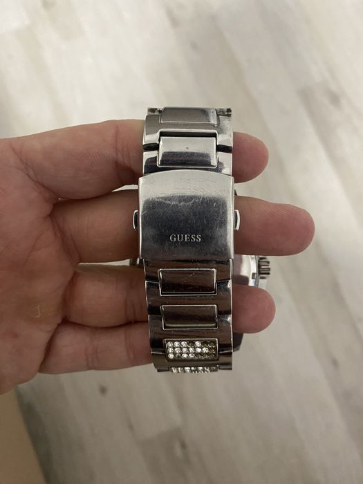 Ceas de mana Guess