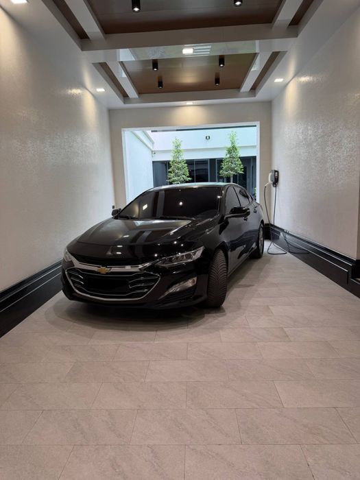 Malibu premier sotiladi