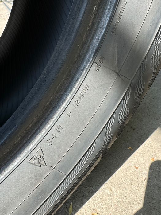 Зимние шины 265/60R18