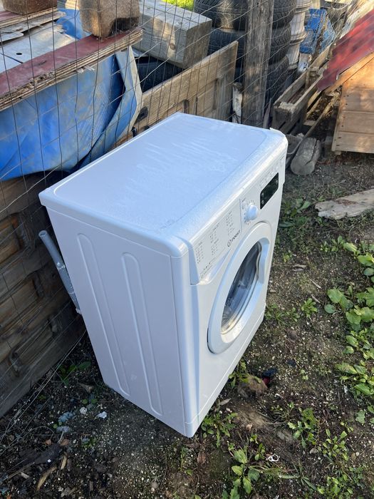 Masina de spalat indesit