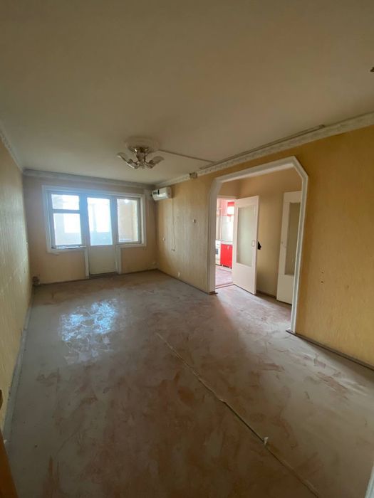 Продам квартиру 2→3 комнаты, центр Бекабада, документы готов, торг ест