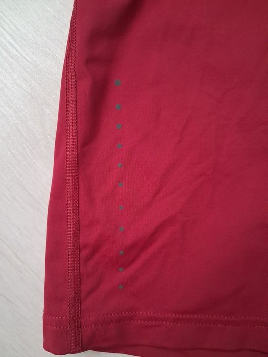 Vând tricou de Compresie Acsis mărimea S  Dama