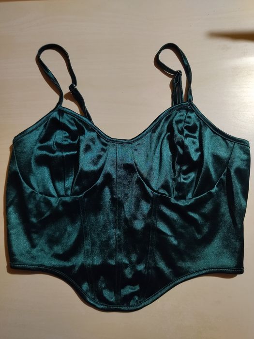 Красив зелен дамски потник тип корсет