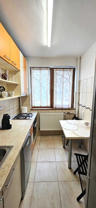 Persoana privata inchiriez apartament 3 camere Cal. Grivitei Bucuresti