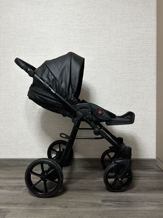 Коляска 2 в 1 Pituso Tossa