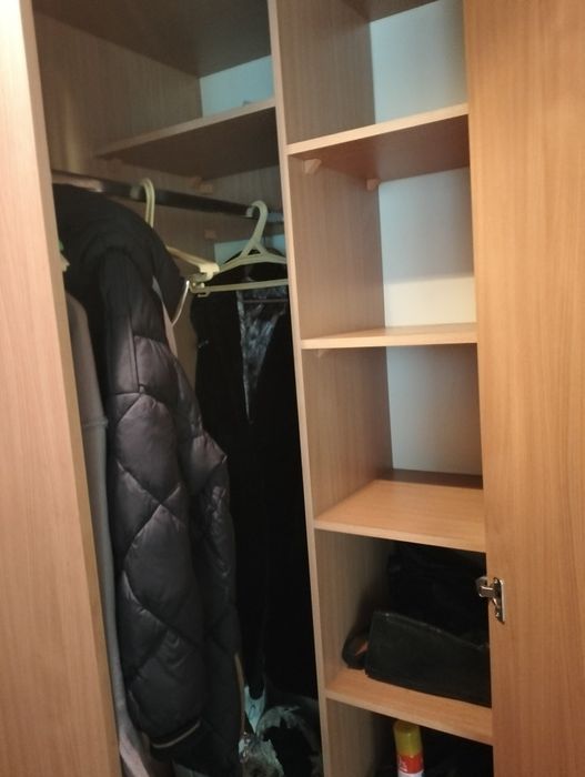 Шкаф угловой для прихожей