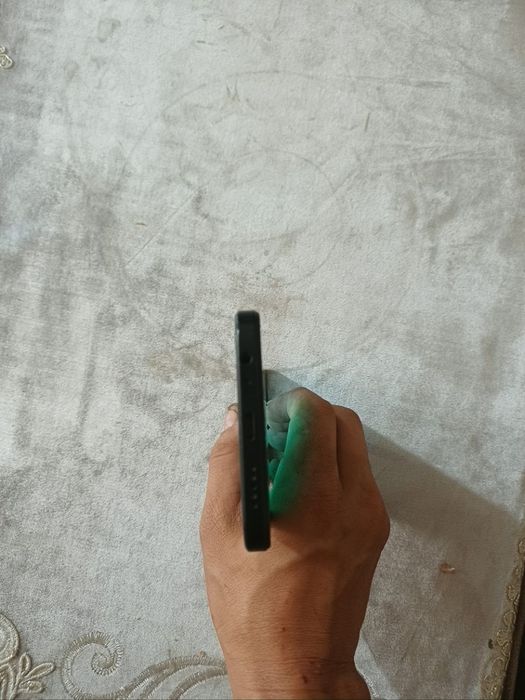 Redmi 15c 128talik 8ram.  Karopka dakumet ful zayratka bor oziniki