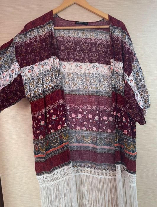 Blazer / poncho / kimono franjuri M stradivarius