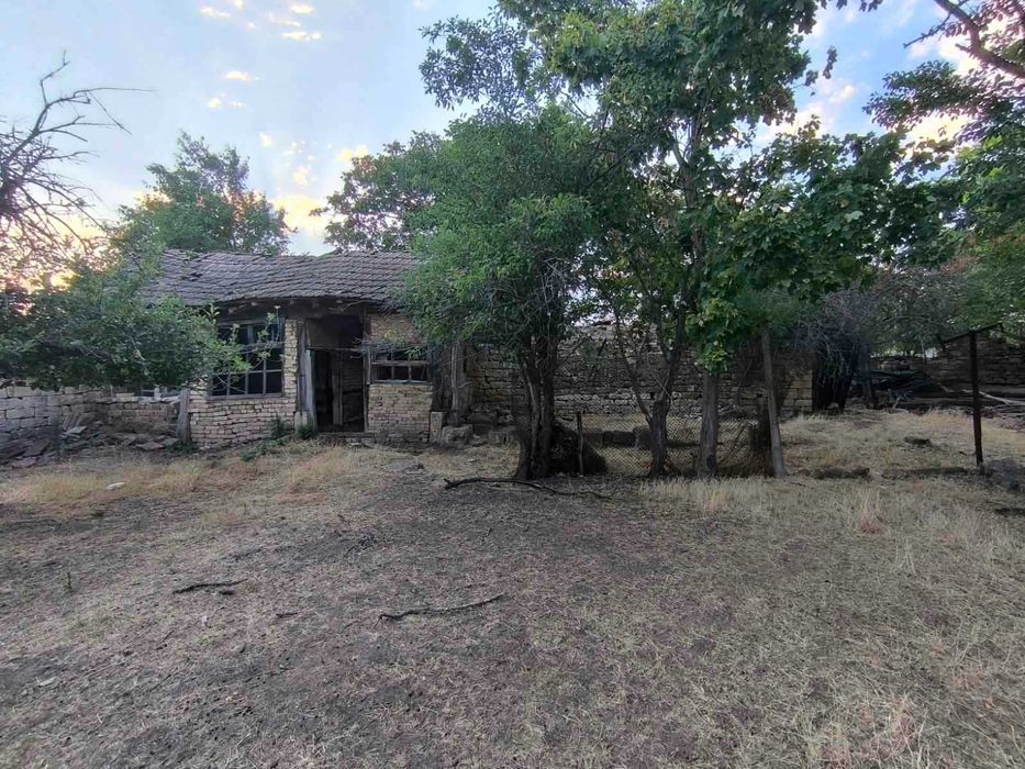 Имот в с.Стефан Караджа обл.Варна