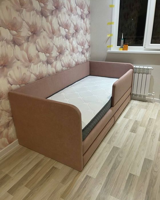 Подростковая кровать с мягкими бортиками