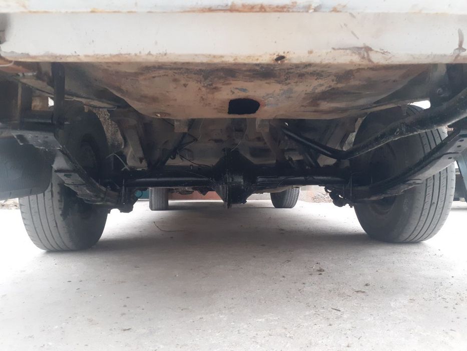 Гази бор юриб турган мошина матори янги килинган расходи йук