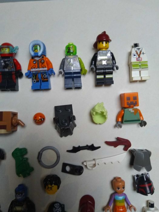 Lego минифигурки аксесоари части