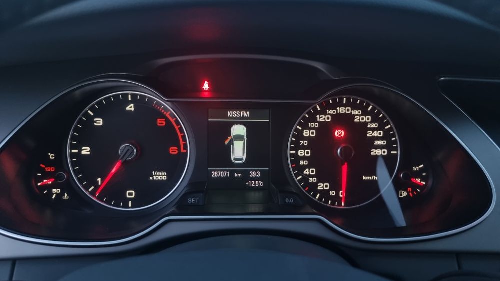 Audi A4 2.0TDI 140C.P*Euro5*MMI*2013