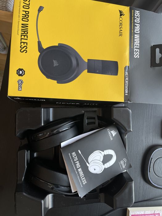 Casti wireless Corsair HS70 PRO, surround 7.1 noi